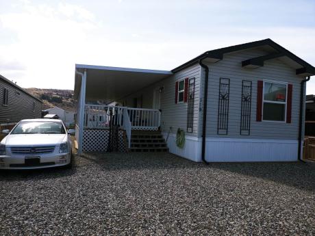Modular Home / Manufactured Home For Sale in Vernon, BC - 3 bdrm, 2 bath (119, 63 Antoine Rd)