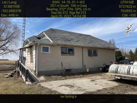 House / Acreage / Farm / Land with Building(s) / Vacant Land For Sale in Canora, SK - 3 bdrm, 1 bath (W 1/2-15-31-01-w2m)