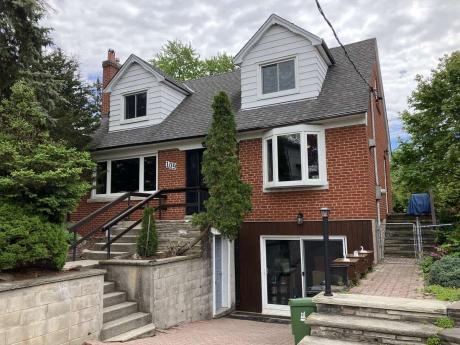 House For Sale in Toronto, ON - 3+1 bdrm, 3 bath (109 Black Creek Blvd)