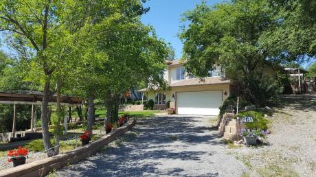 House / Recreational Property For Sale in Saskatchewan Beach, SK - 4 bdrm, 2.5 bath (204 Lakeview Ave)