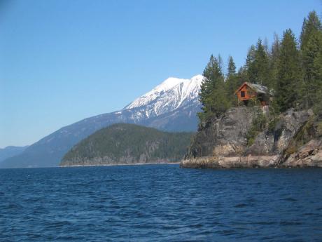 Waterfront Property / Acreage / House For Sale in Kaslo, BC - 2+1 bdrm, 1.5 bath (40 Lower Murphy Road)