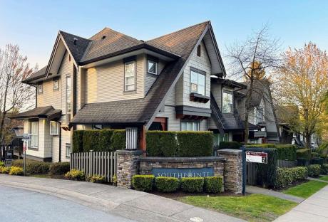 Townhouse For Sale in Burnaby, BC - 3 bdrm, 2.5 bath (6736 Southpoint Drive)