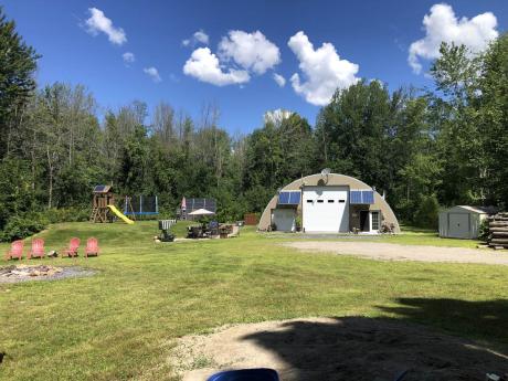 House / Acreage / Home-Based Business Potential / Ranch / Recreational Property For Sale in Alexandria, ON - 2+1 bdrm, 1 bath (2512 County Road 30)