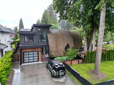 House / Home with Registered Suite For Sale in Fort Langley, BC - 7 bdrm, 4 bath (9061 Mackie Street)