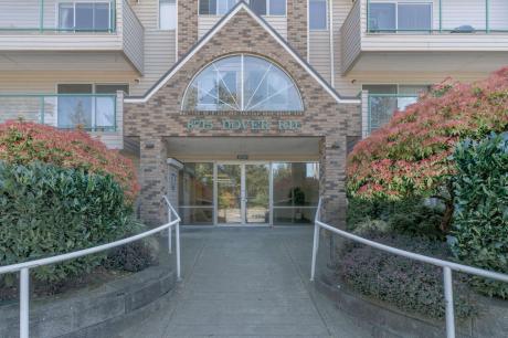 Condo / Apartment For Sale in Nanaimo, BC - 1 bdrm, 1 bath (6715 Dover Rd)