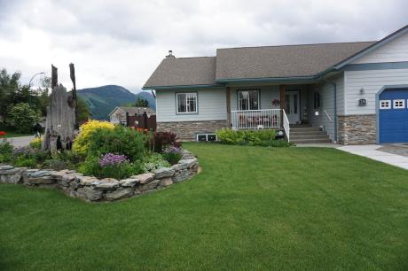House For Sale in Sparwood, BC - 3 bdrm, 2 bath (1250 Valley View Drive)