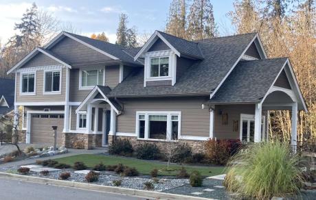 House / Bi-Level / Home with Registered Suite For Sale in Duncan, BC - 4 bdrm, 3.5 bath (3078 Keystone Drive)