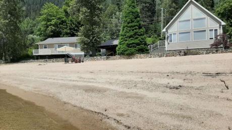 Waterfront Property / Acreage For Sale in Nelson, BC - 2+2 bdrm, 1 bath (3268 Highway 3A Six Mile)