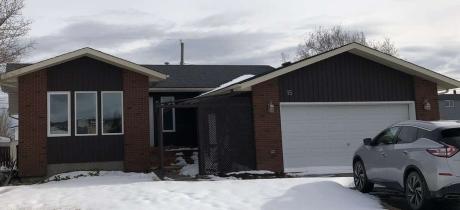 House / Detached House For Sale in Swan Hills, Alberta - 3+2 bdrm, 3 bath (15 Hillside Cres)